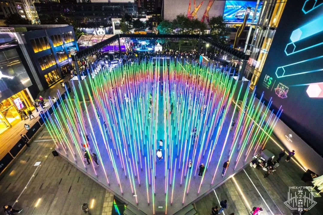 美已经不够了，今年的圣诞美陈必须“玩”起来