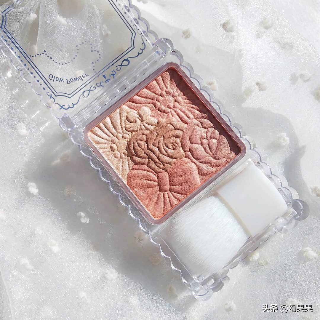 日系妆容必备彩妆有哪些,好气色简单妆容