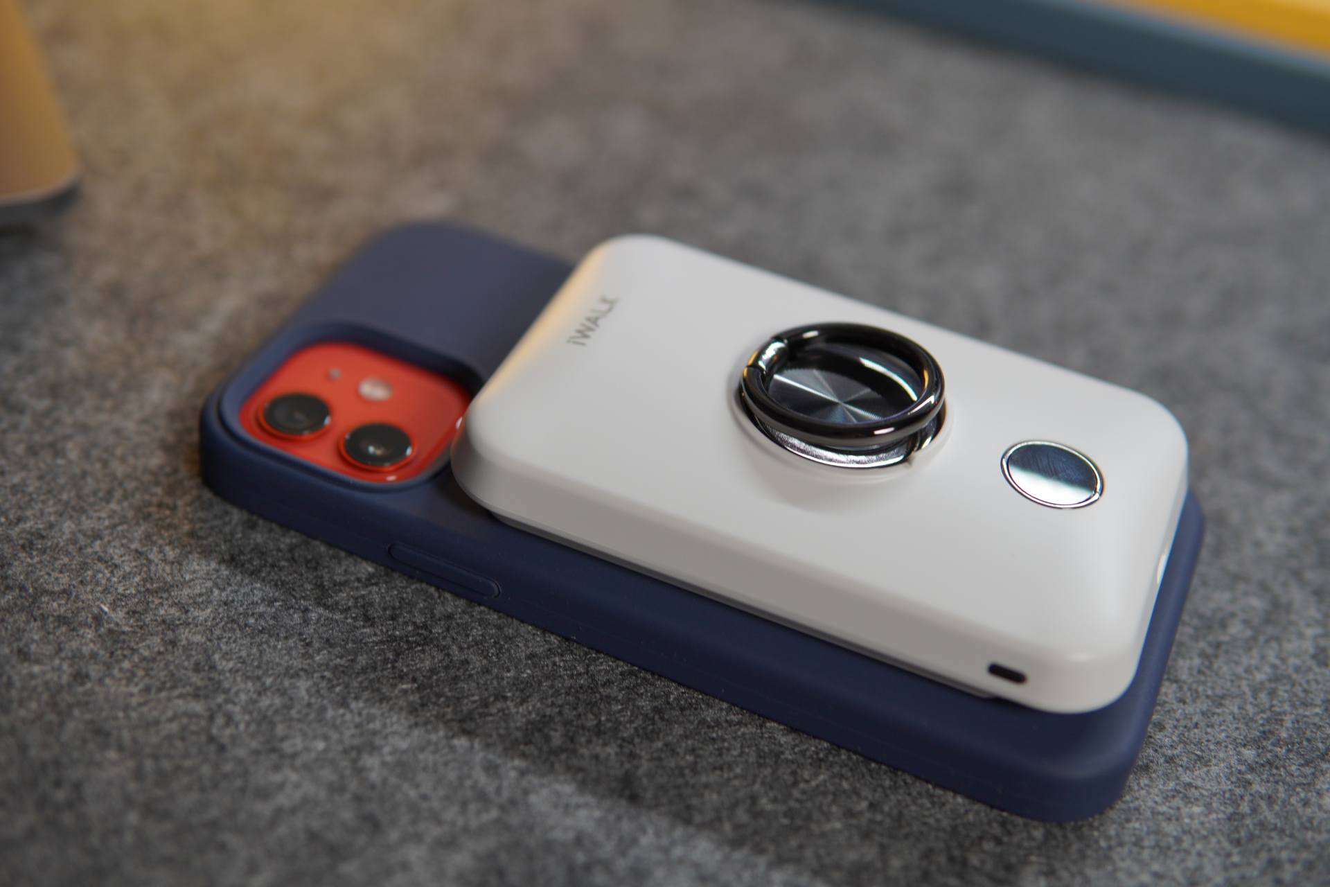 iphone12智能背夹电池壳,iphone12背夹充电宝