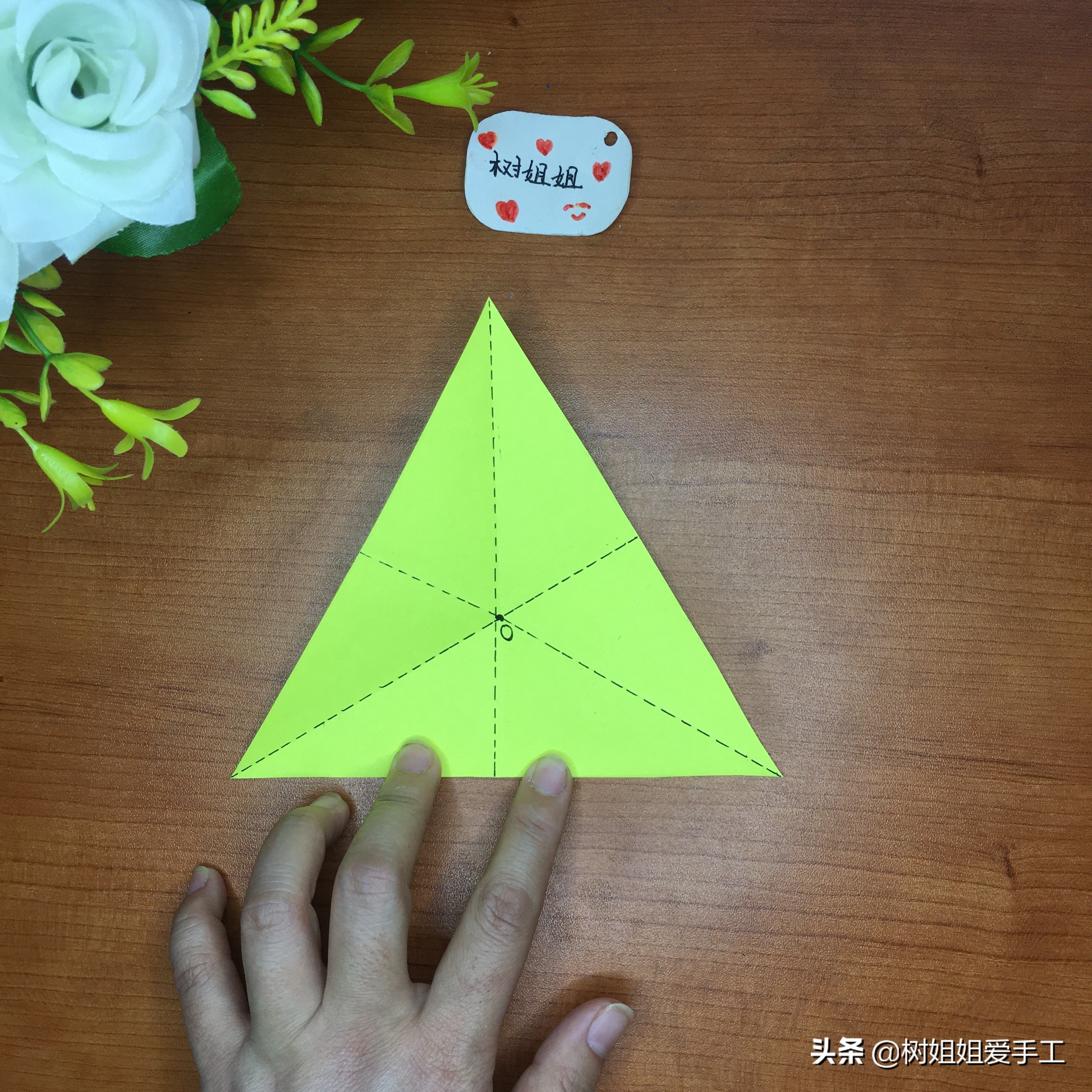 风车飞镖折纸教程,用四张纸折纸玩具飞镖变形