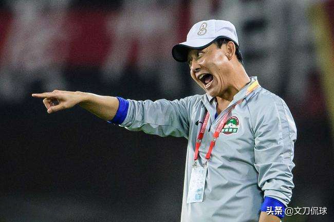 涓浗瓒崇悆鏁欑粌瀵归噷鐨殑璇勪环,涓浗鐢疯冻鍔涙尯閲岀毊