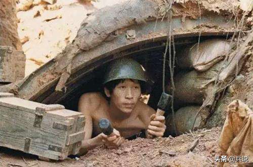 越军在老山秘密设置阵地,却因下雨暴露,我军炮火秒杀