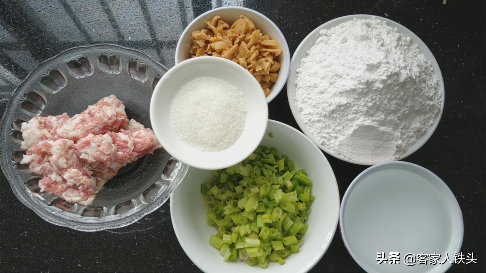 年糕做法家常带汤,咸香年糕