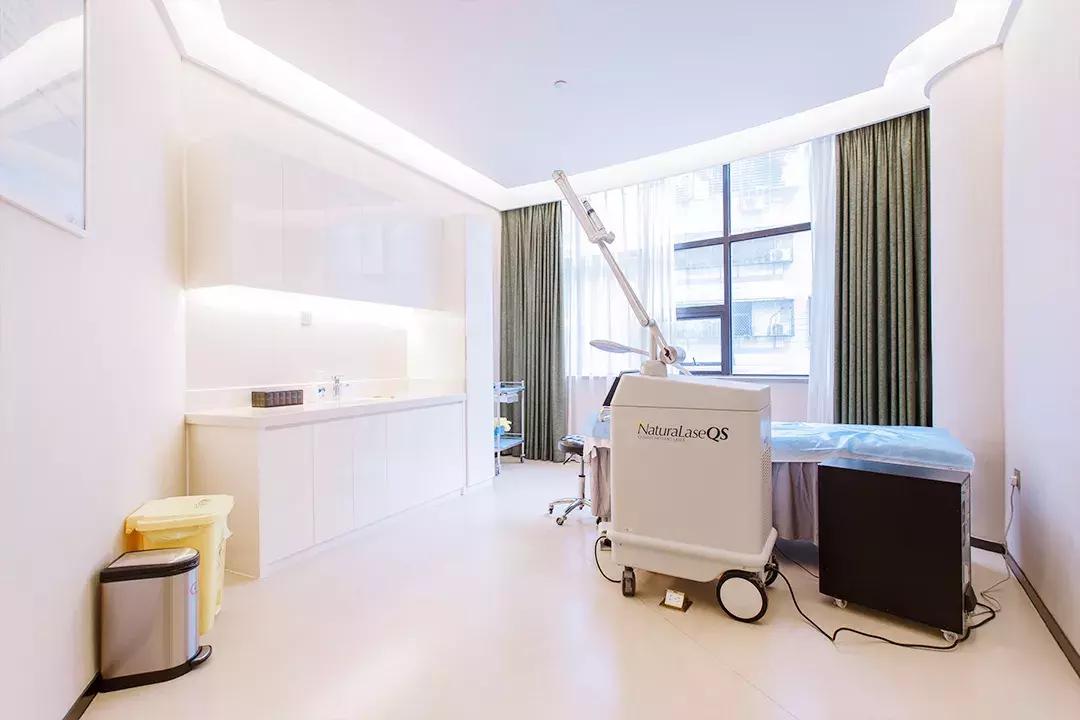 1元做女神不是梦!这家素颜改造基地,躺着就能变美