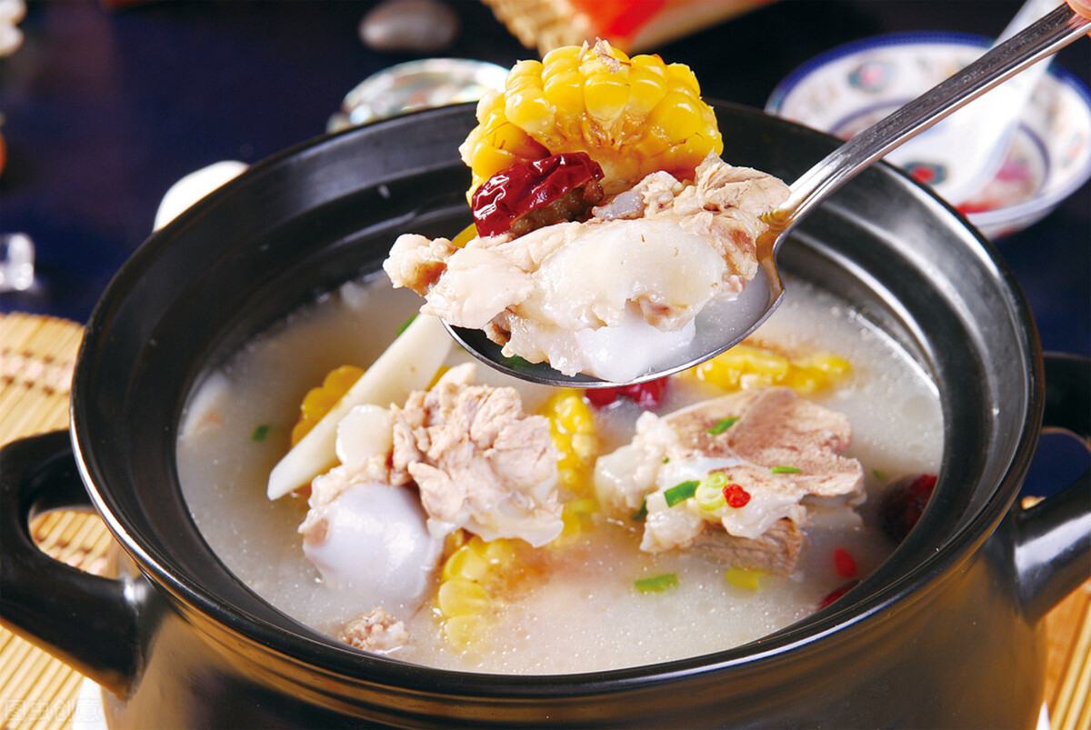 江西瓦罐汤和沙县炖汤的区别,为啥江西瓦罐汤没有肉饼汤了