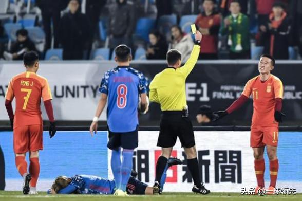 球迷谈姜至鹏杀人式飞踹：成功转移球迷视线，为中国足球做贡献