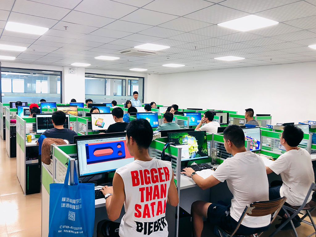 学习模具的学校,模具厂学做模具好学吗