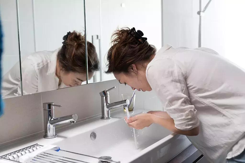 护肤第一步是不是洁面,护肤的第一步必须是清洁