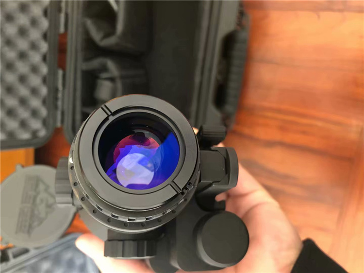 美军测距一体瞄准镜,美国反射式瞄准镜