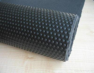 脚垫是用tpe材料的好还是用皮的好,汽车脚垫选tpe材料好处是什么