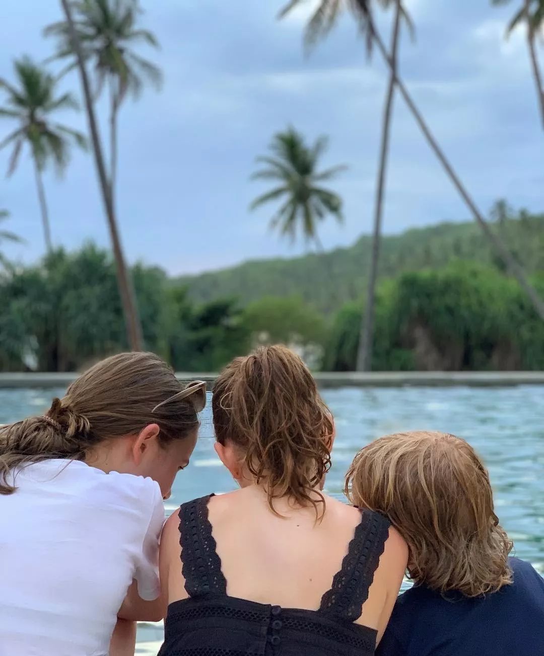 丹麦首富刚宣布把财产留给孩子们，4天后3个孩子就在爆炸中离去