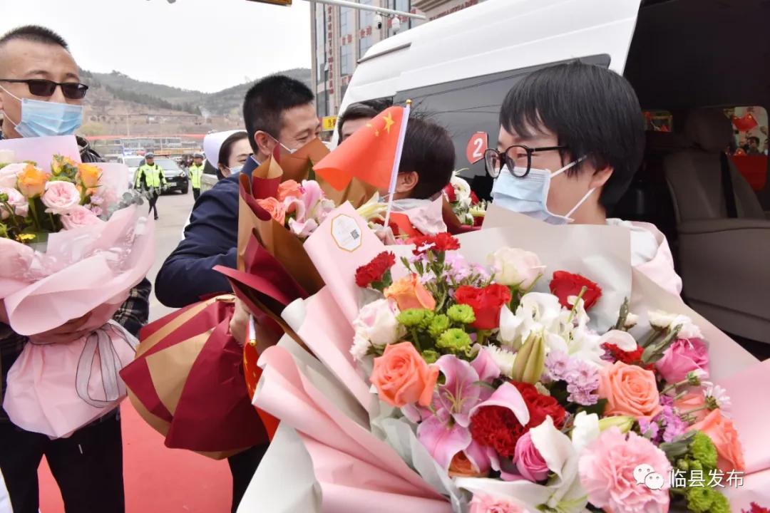 山西欢迎抗疫英雄回家仪式,致敬山西医疗队