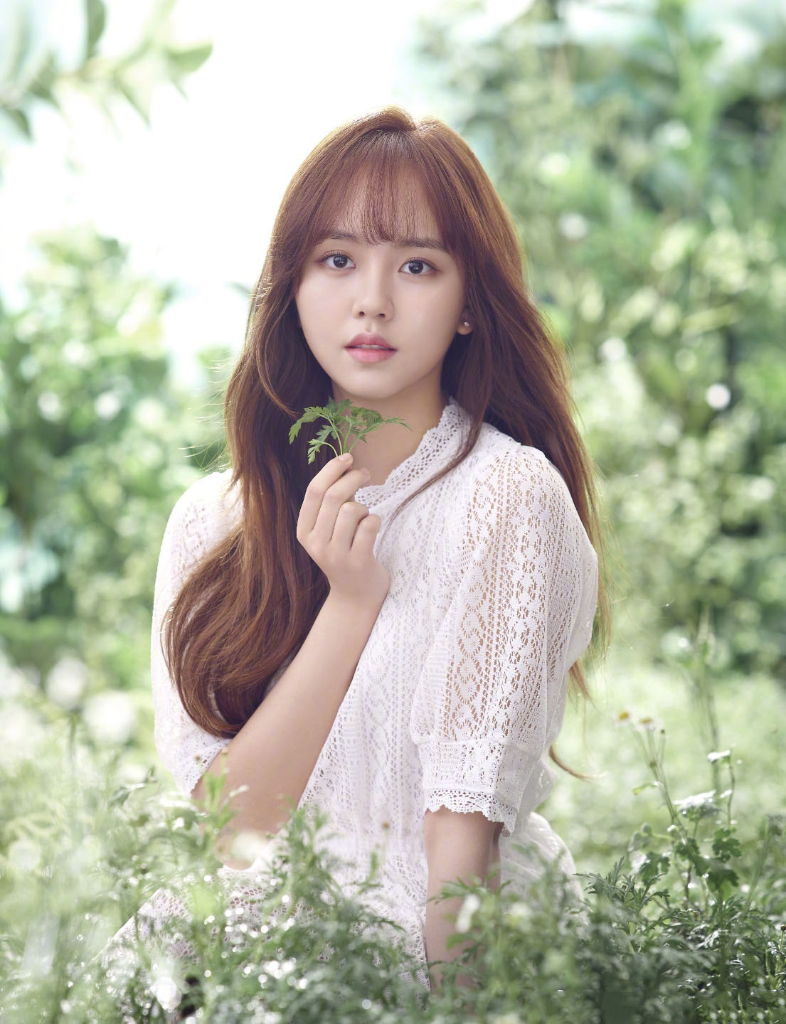 适合圆脸烫发发型女2020流行发型,直发型女2020流行发型中长发减龄