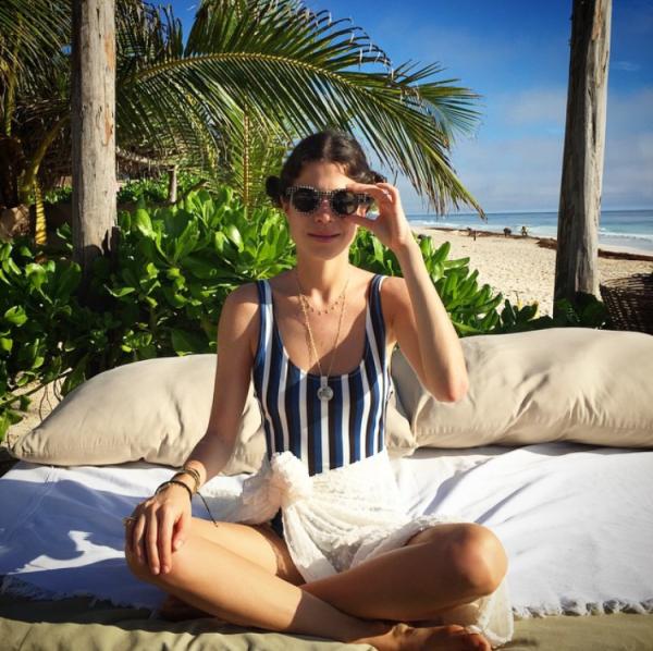 泳装正确打开方式,高叉泳装的正确穿法