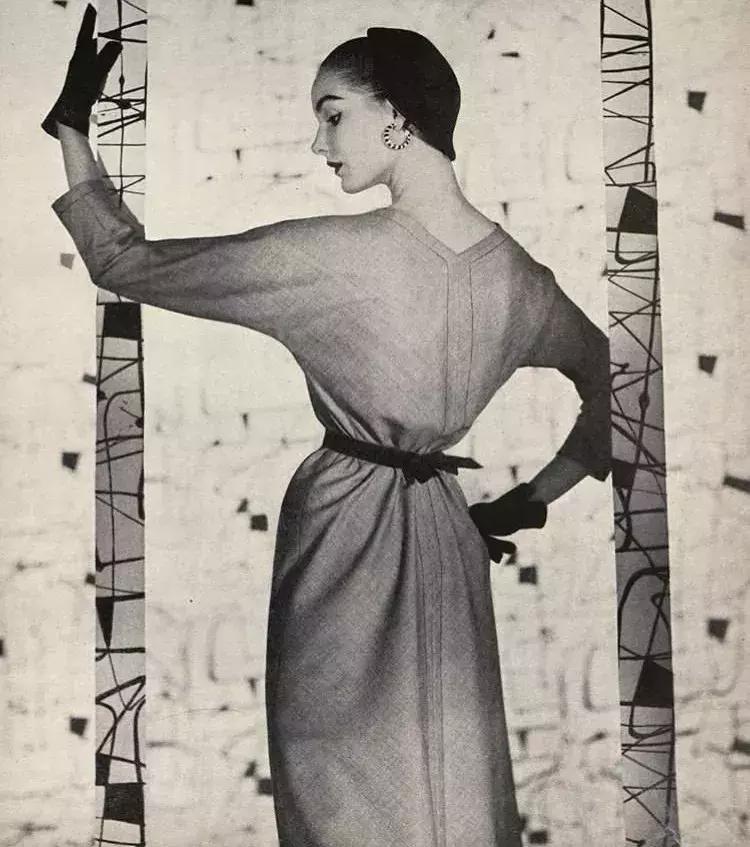 她守着时尚界一个大秘密,直到去世的20多年后才被世人知晓