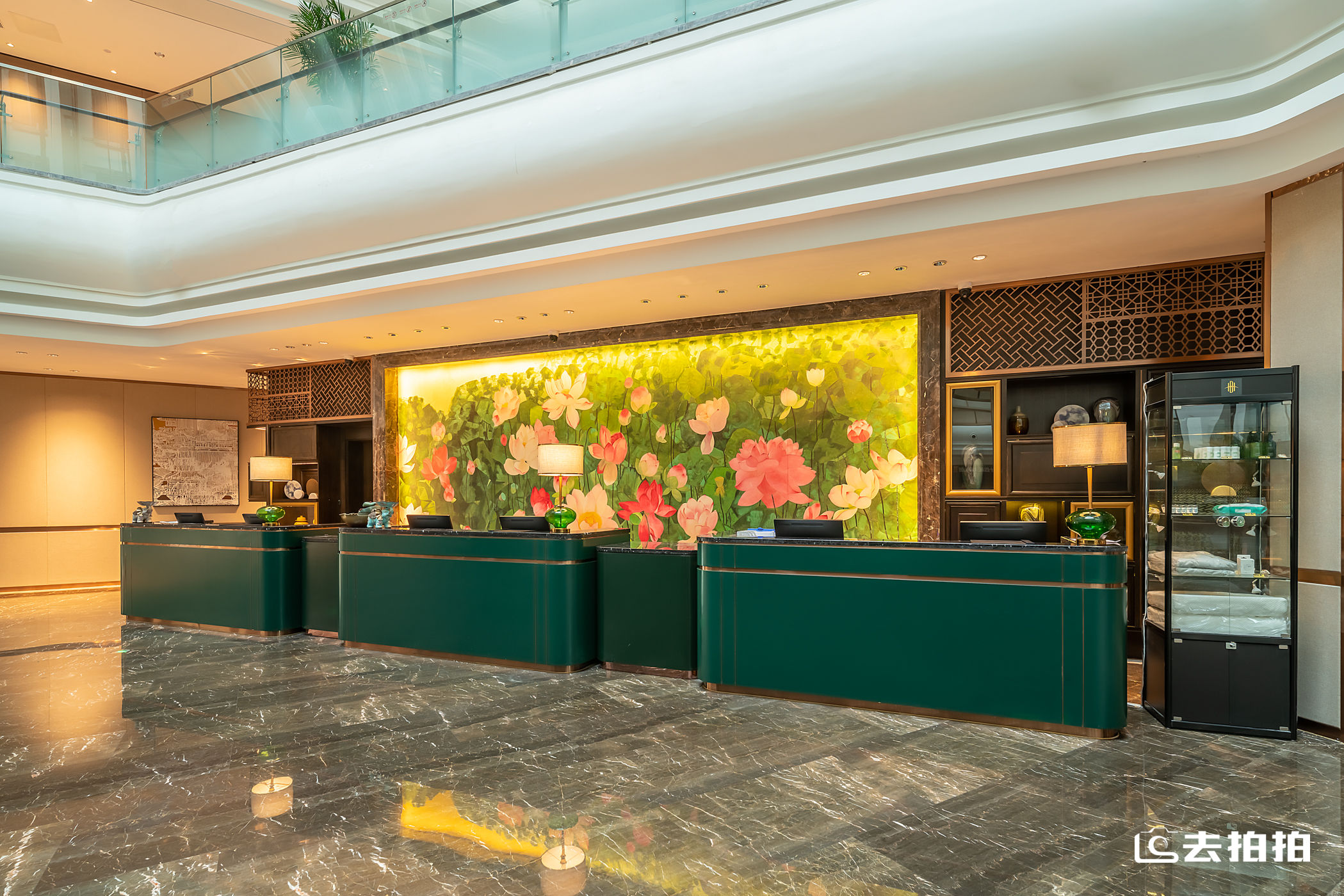 去拍拍蓝海酒店l做一片有温度的“蓝海”