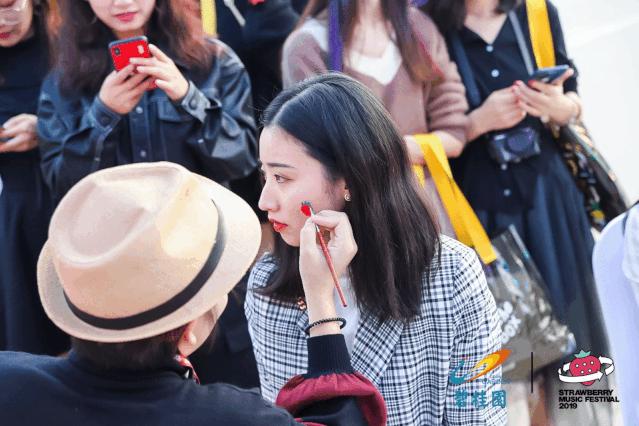 ohmygod泰国舞台,广州草莓音乐节rap