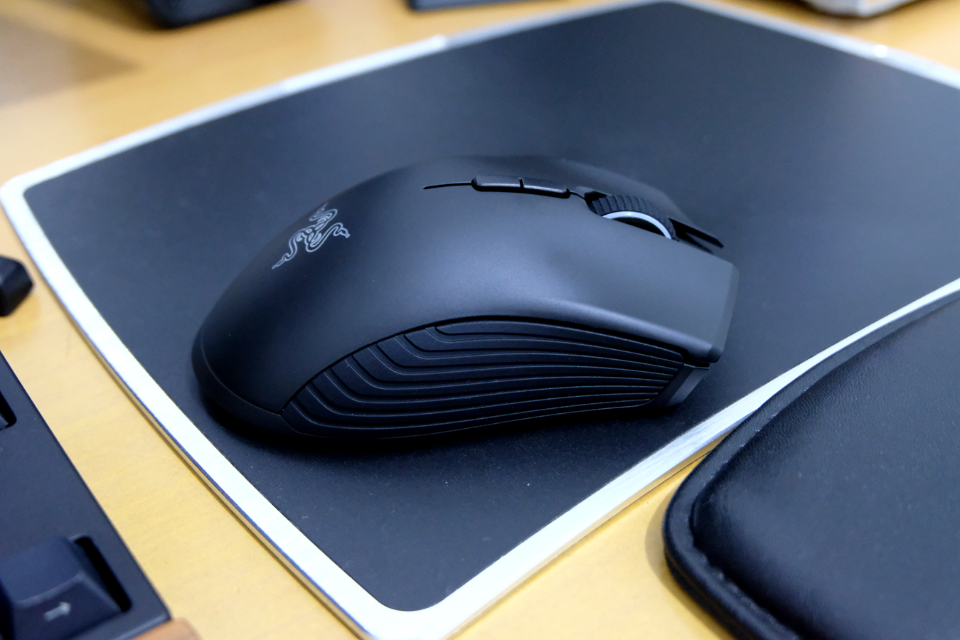 雷蛇曼巴眼镜蛇5g双模版评测,雷蛇曼巴眼镜蛇无限版