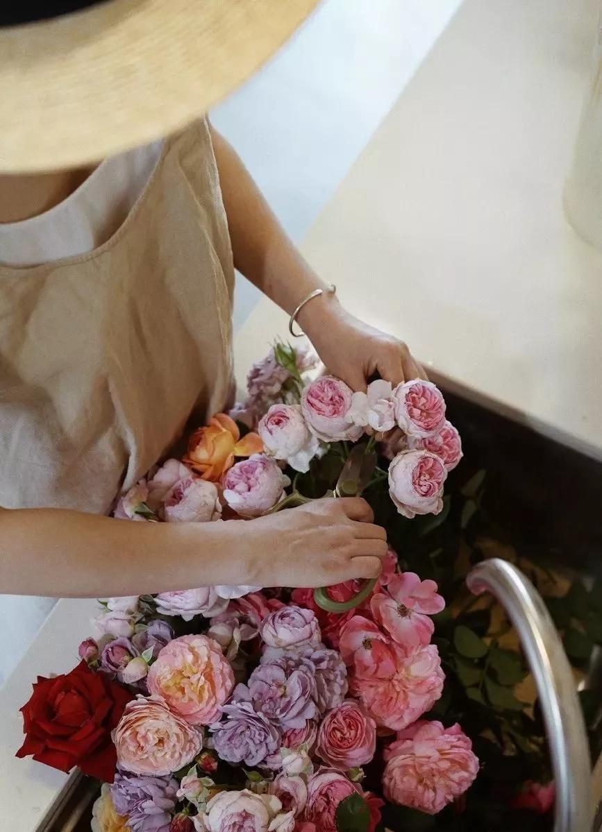 80后夫妻住山,80后两口子隐居大山