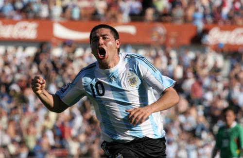 足坛排名巴乔,足坛巨星排行贝肯鲍尔