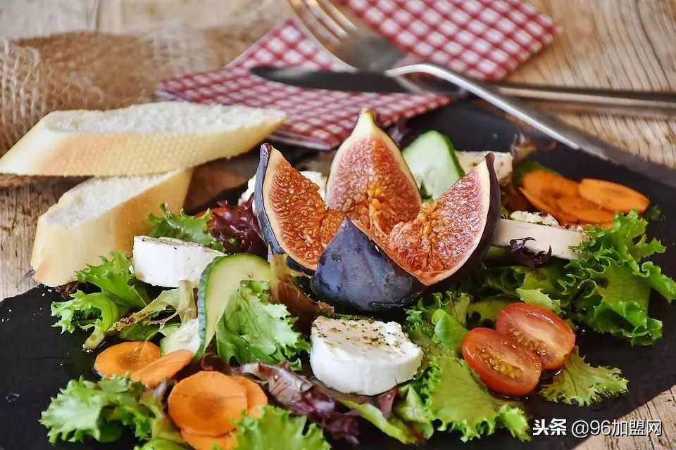 开烟酒小店一个月能赚好多钱,开小店真的能赚到钱吗