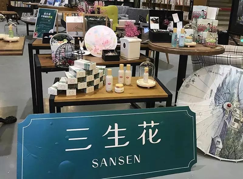 最近比较火网红护肤品,抖音直播间的大牌护肤品是正品吗