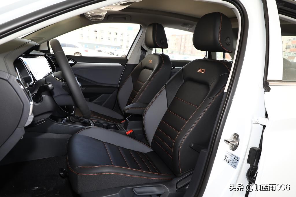 全新一代速腾到底怎么样,速腾豪华版空间