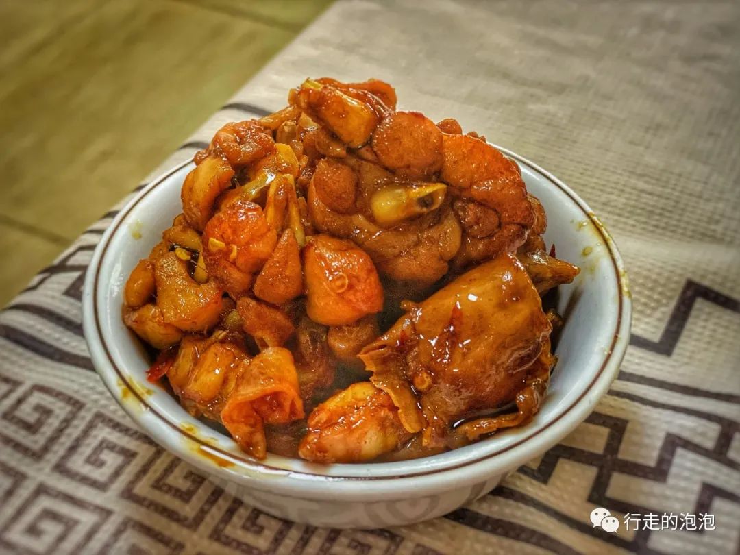 「岳阳攻略」被誉为“湖南夜宵扛把子”的烧烤城，还是小龙虾基地