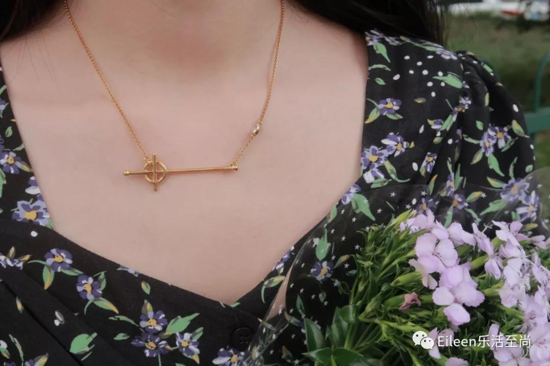 周慧敏穿搭港风,惊艳了90年代的港风周慧敏