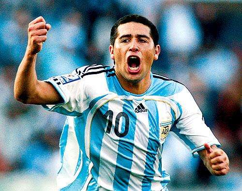 世界足坛十大中场盘点,世界足坛十大中场