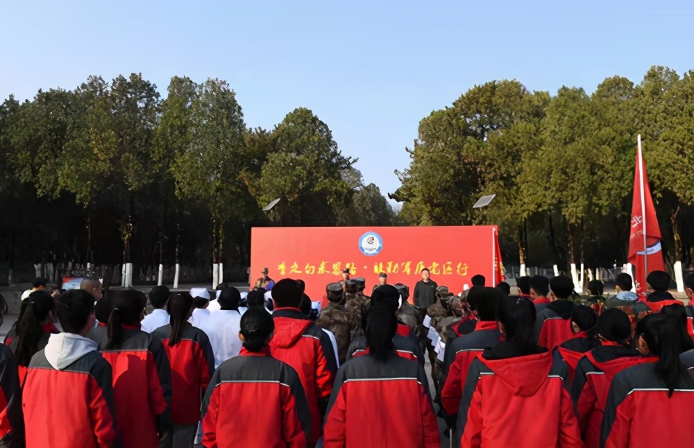 军医缅怀白求恩用心用情给老区送健康