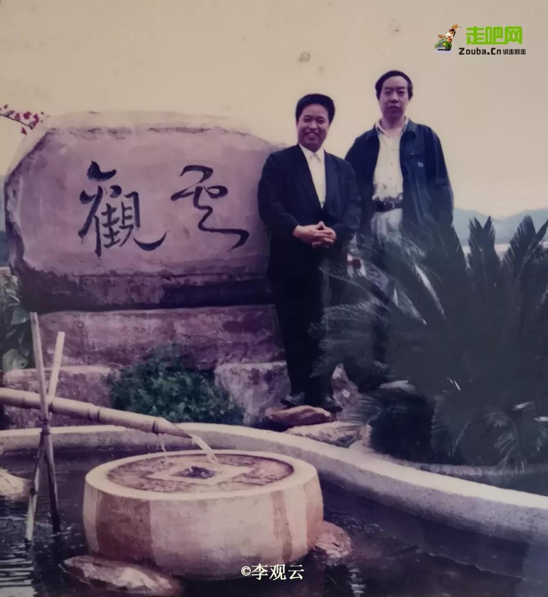 为了寻找疯狂的石头，他成为最早环驾中国的人，至今年龄成谜