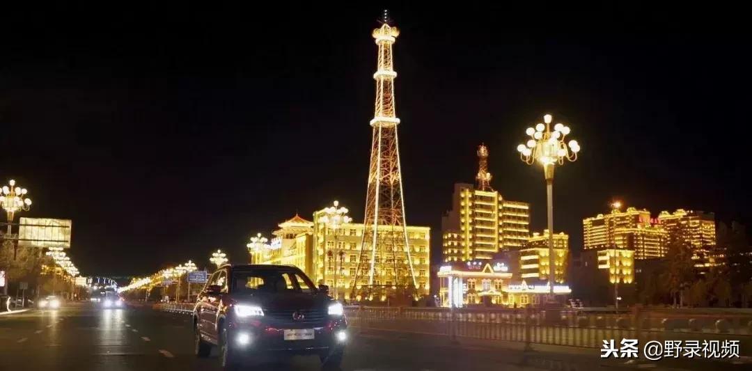 敖鲁古雅原始部落驯鹿喂草,敖鲁古雅驯鹿旅行