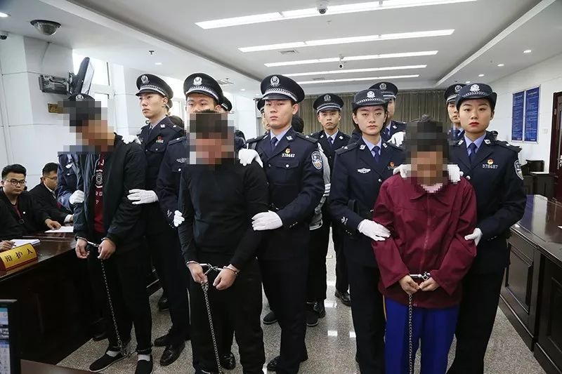 十八名套路贷团伙成员,90后黑老大带领14人疯狂套路贷