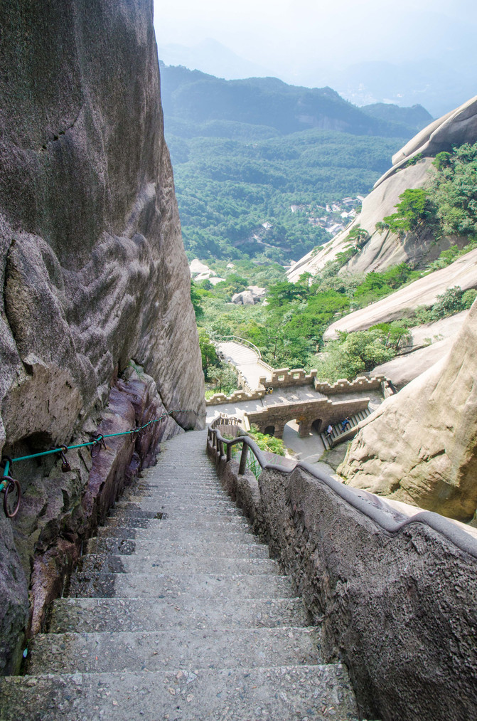 天柱山，怪你过分美丽