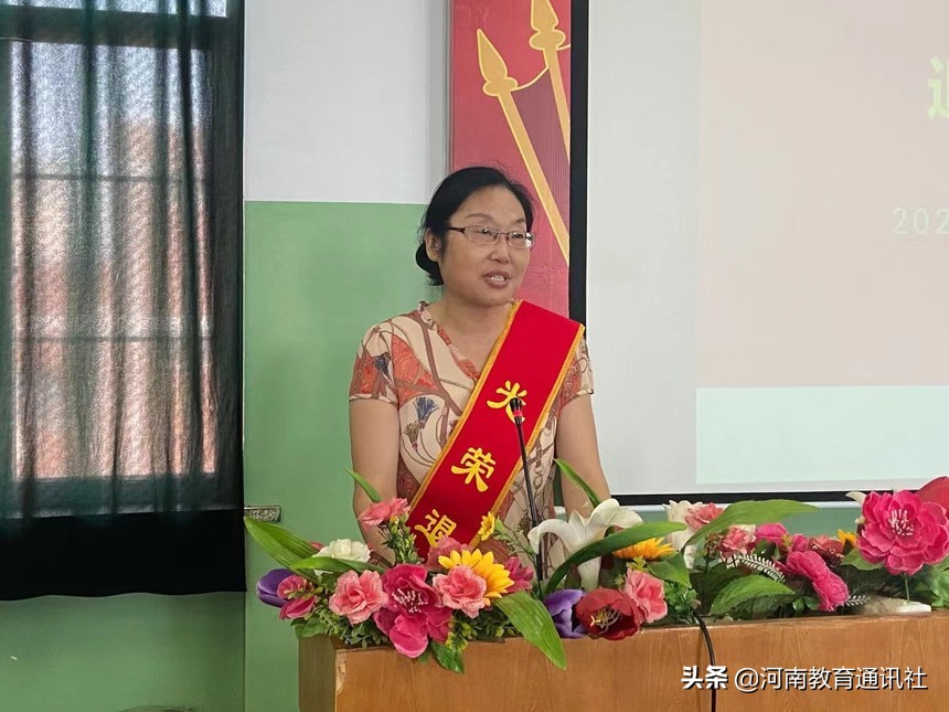 岁月如歌情怀依旧退休老师欢送会,岁月如歌退休教师欢送会