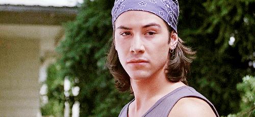 丧女失爱，辟谣无用，绝世美强惨基努·里维斯，放飞多年再遇真爱