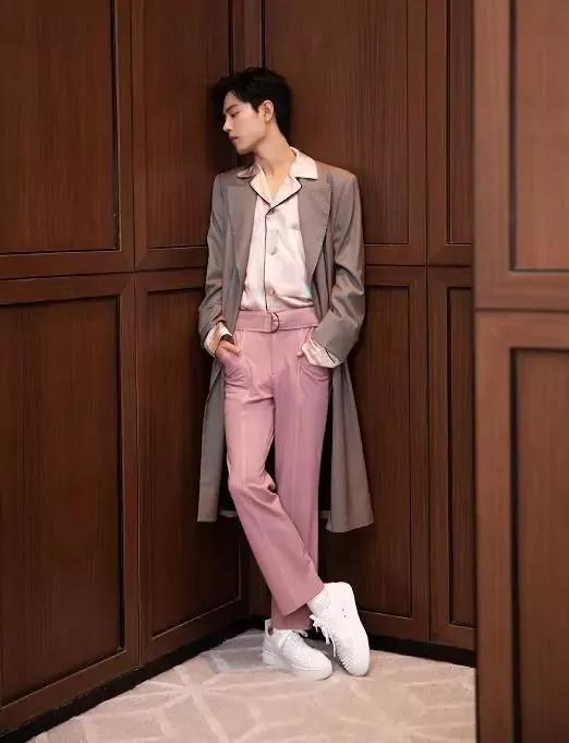 肖战的衣品是自己搭的吗,肖战衣品高清图片