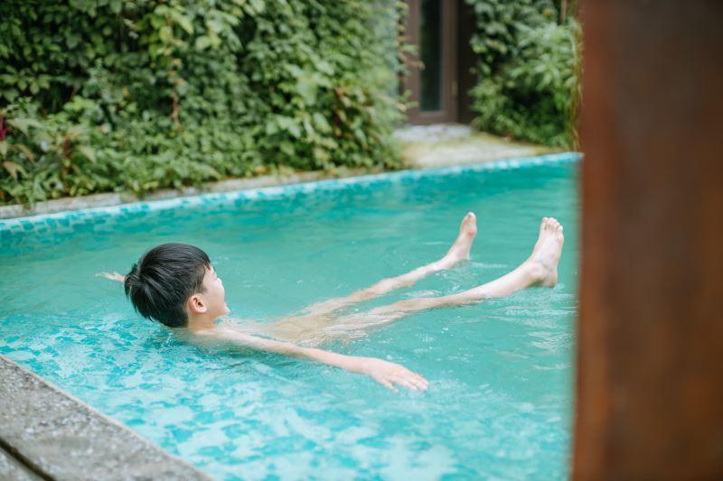 臻选人文度假品牌开山之作，惊艳问世，与月途看尽婺源千面之美