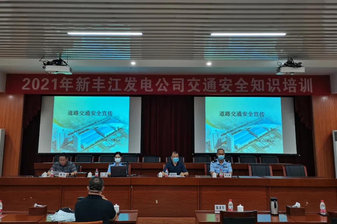 我为群众办实事交警帮解忧,我为群众办实事交警暖心救助