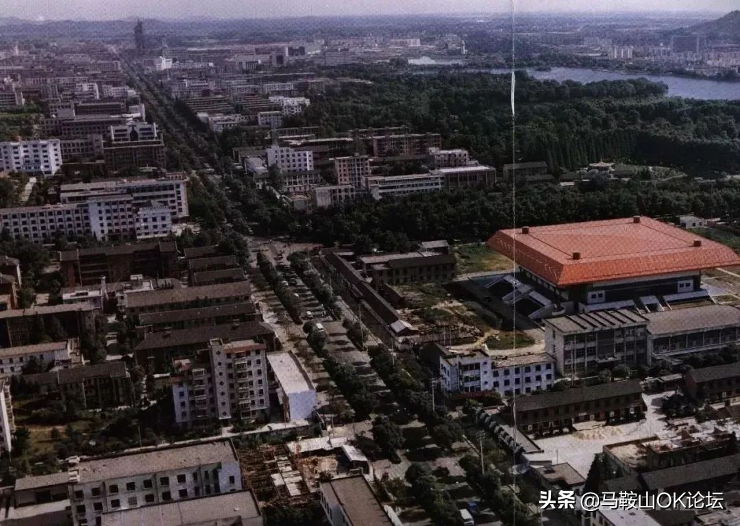 大转盘、体育场、矿院...这些地标，见证老马鞍山人的集体记忆…