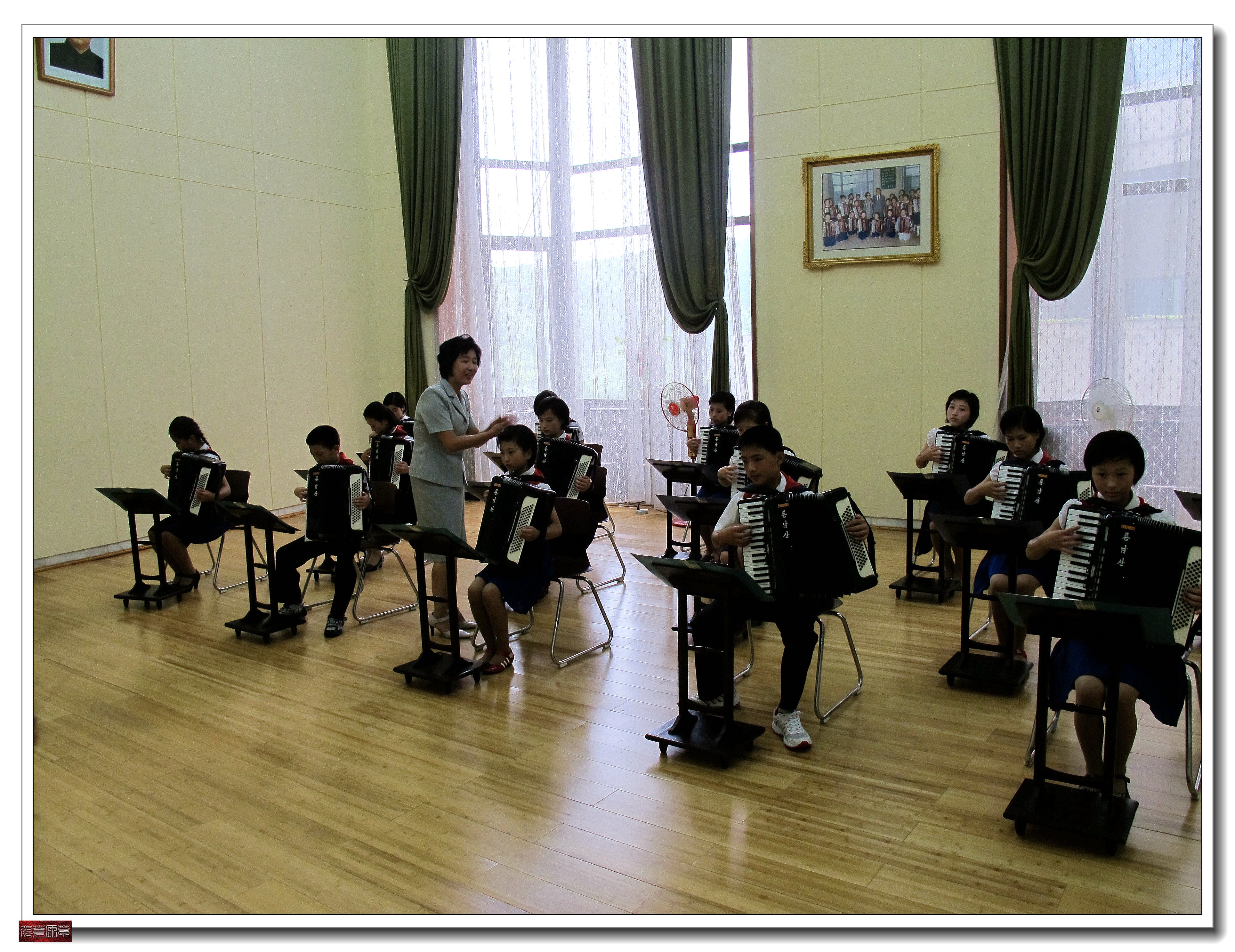 走进神秘国度纪录片,十年前朝鲜万景台少年宫视频