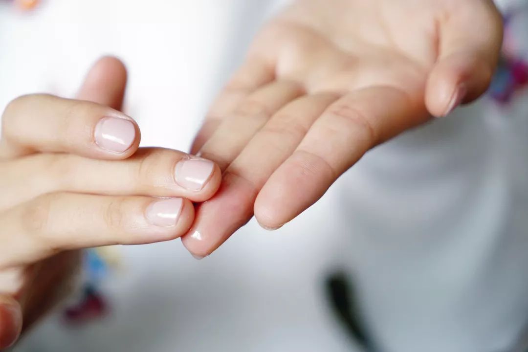 十款必买经典精华,秋冬最好用的保湿精华