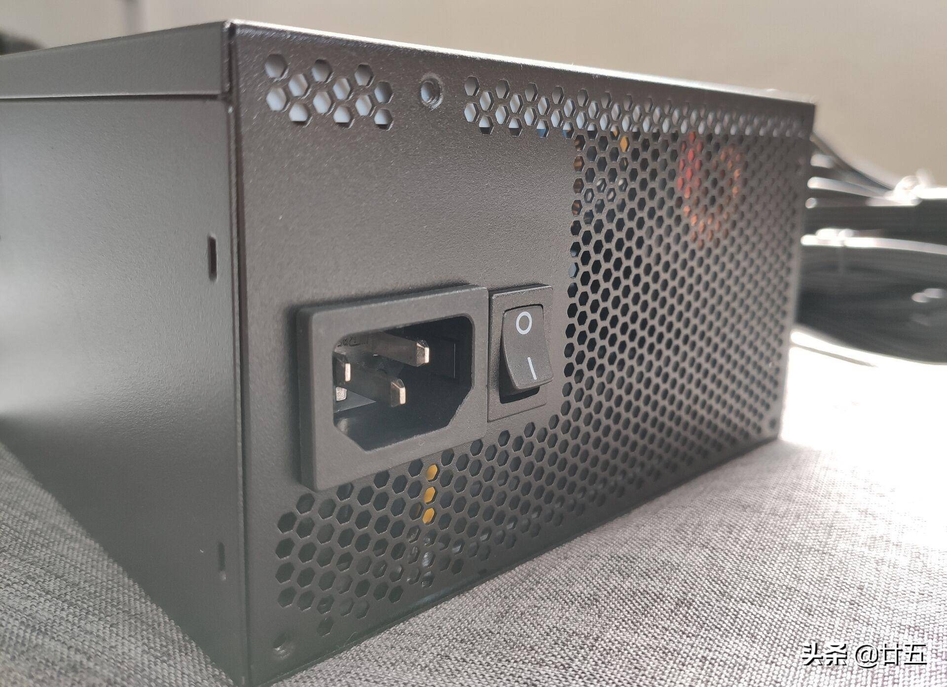 安钛克ne550半模组电源评测,安钛克ne750金牌全模组电源