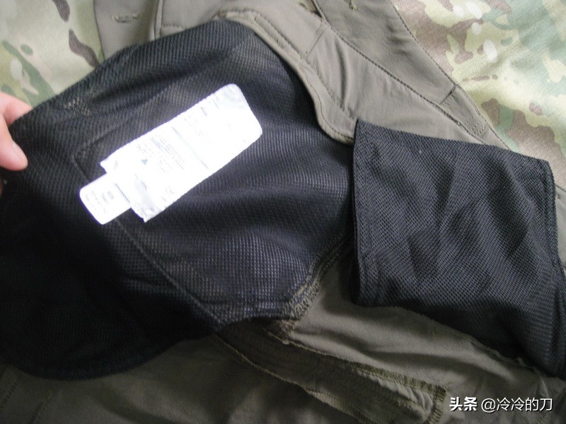 超弹又修身，但是不够耐磨：5.1174401TRAVERSE511攀登者长裤