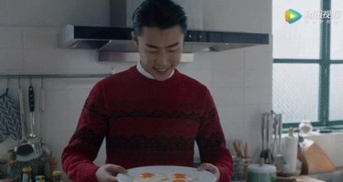 这个华裔姑娘造了个“机器人男友”:他比前任懂我……