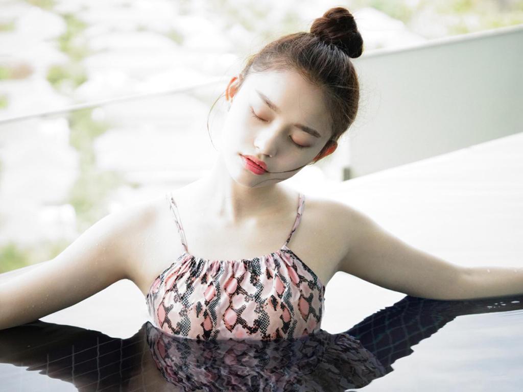 林允素颜霜身体乳美白效果,好推开的素颜霜又补水推荐