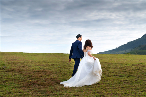 为什么师生恋不被认可,师生恋真的有对与错么