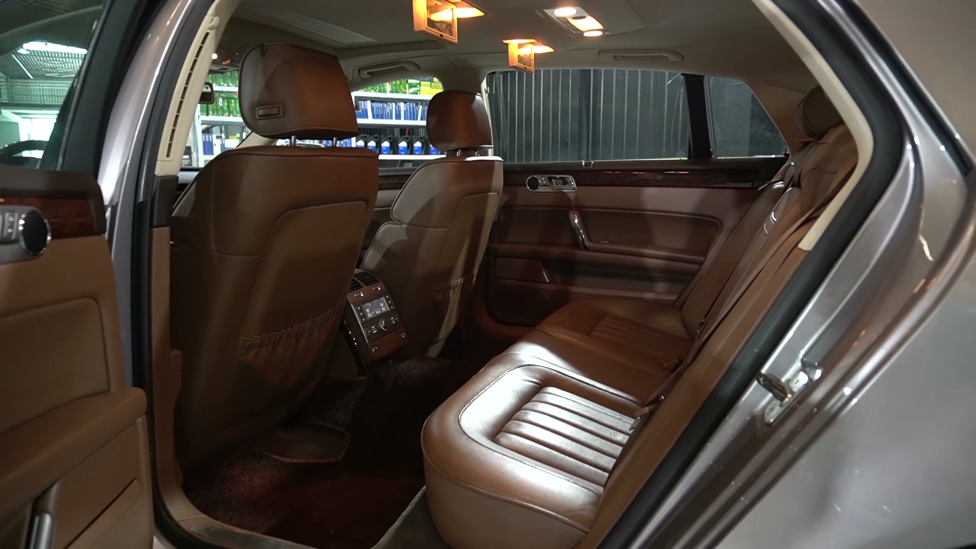 开了大众辉腾被朋友嫌弃,朋友把我辉腾卖了