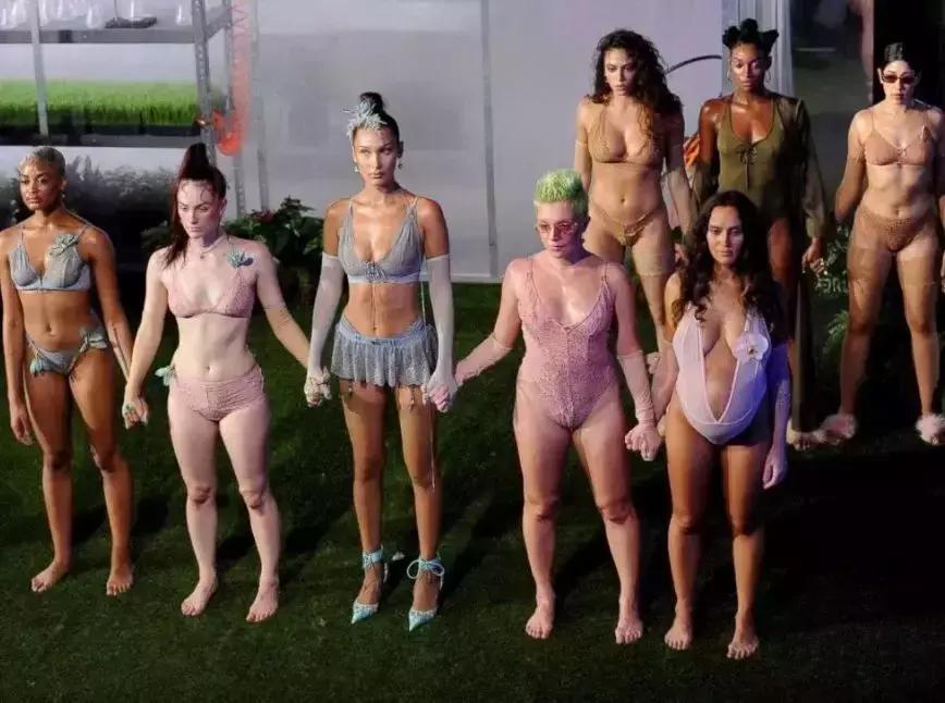 蕾哈娜成为亿万富翁,蕾哈娜登亿万富豪榜